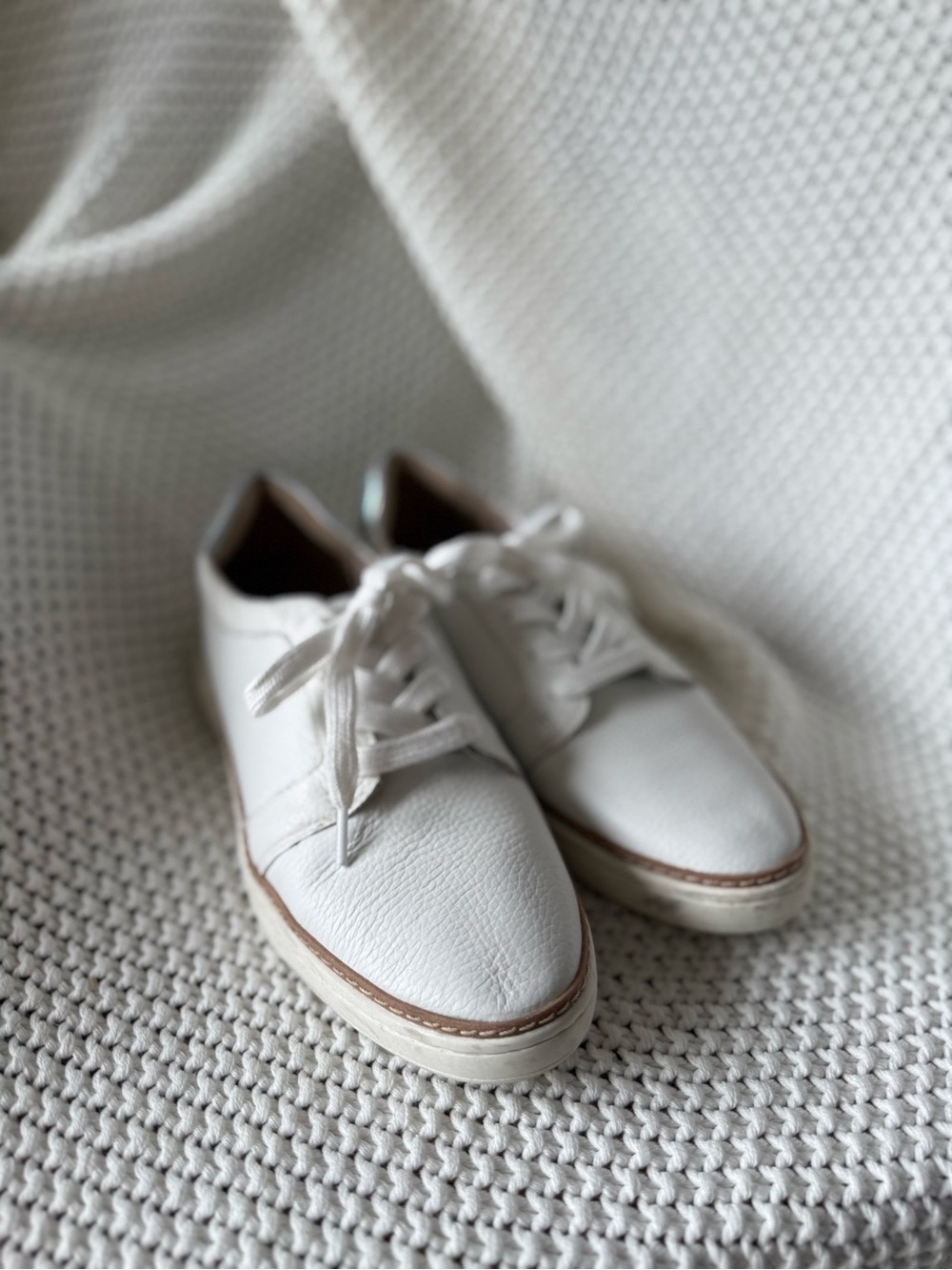 Classic White Leather Lace-Up Sneakers for Women with silver heel